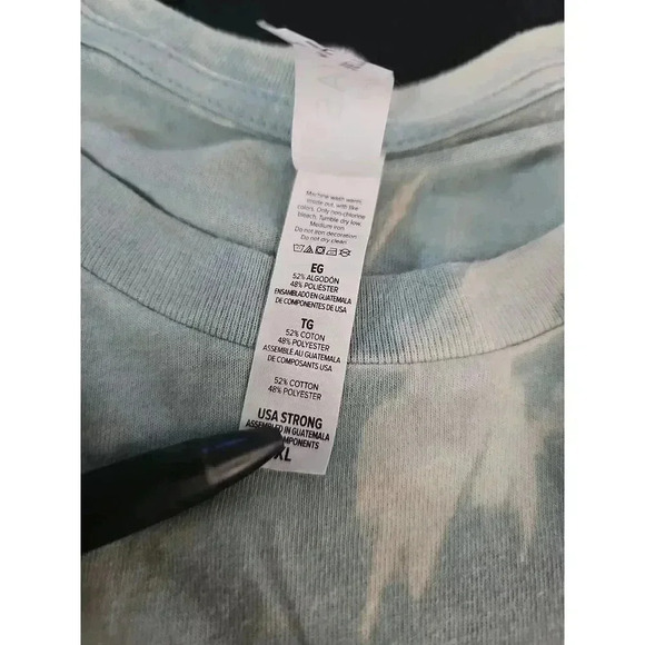 Canvas TieDie Short Sleeve Love Is All You Need Tee XL - Picture 6 of 7